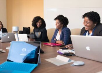 The Dos and Don’ts of Employee Appreciation Gifts