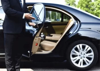 Hire A Chauffeur Driven Car to Travel All Across Melbourne