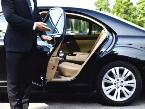 Hire A Chauffeur Driven Car to Travel All Across Melbourne