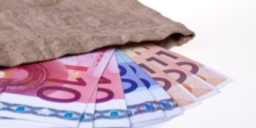 Building Blocks of a Solid Stock Portfolio for Long-Term Growth